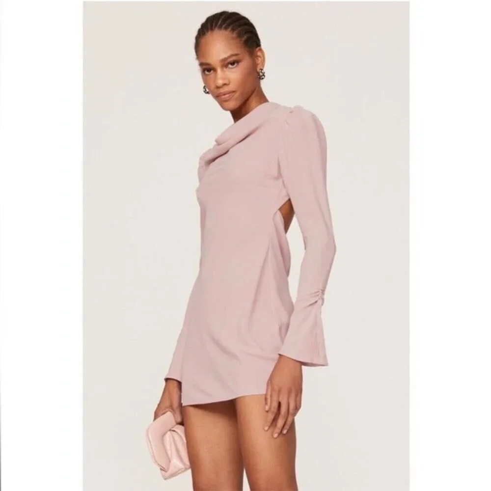 De La Vali Dress Size 8 Satin Blush Pink Long Sleeve Open Back Mini - Picture 1 of 12